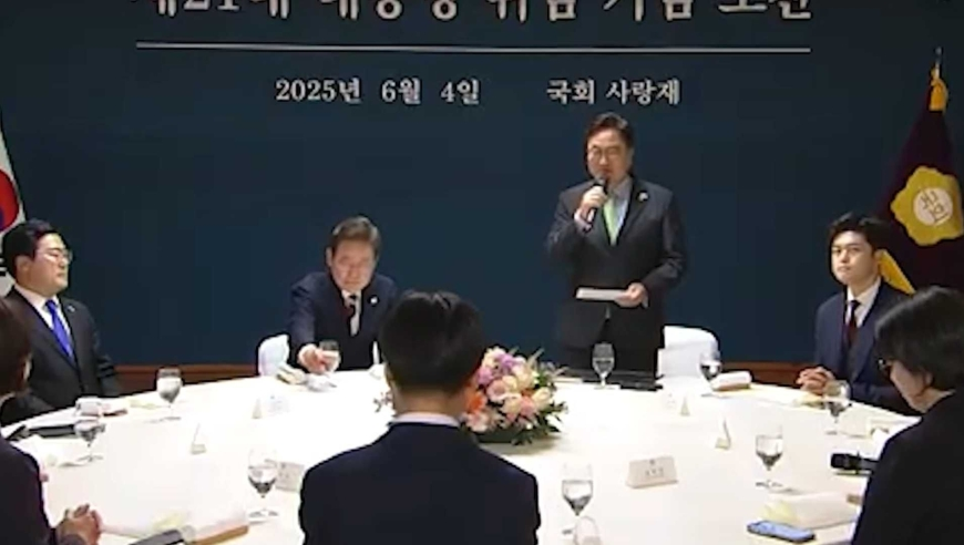 各行各业都在拍指尖生花,八肖八码免费长期公开,收益成语分析落实_储蓄版V2.42